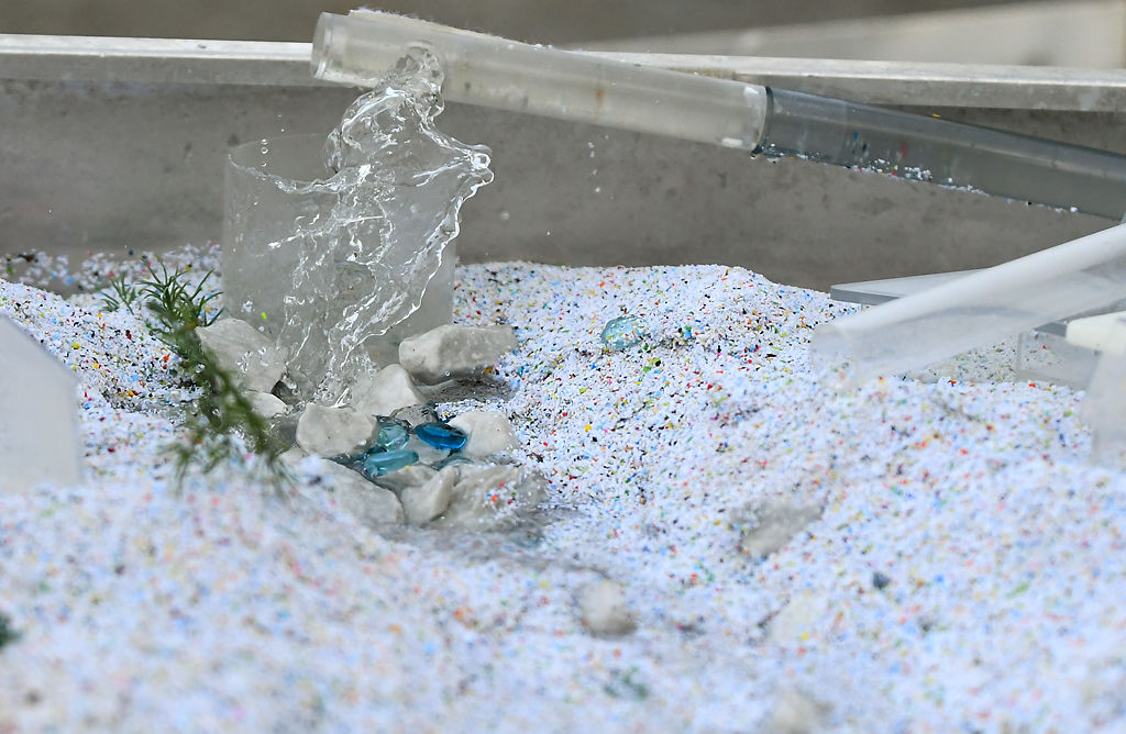 The stream table demonstration simulates the flow of Missouri River